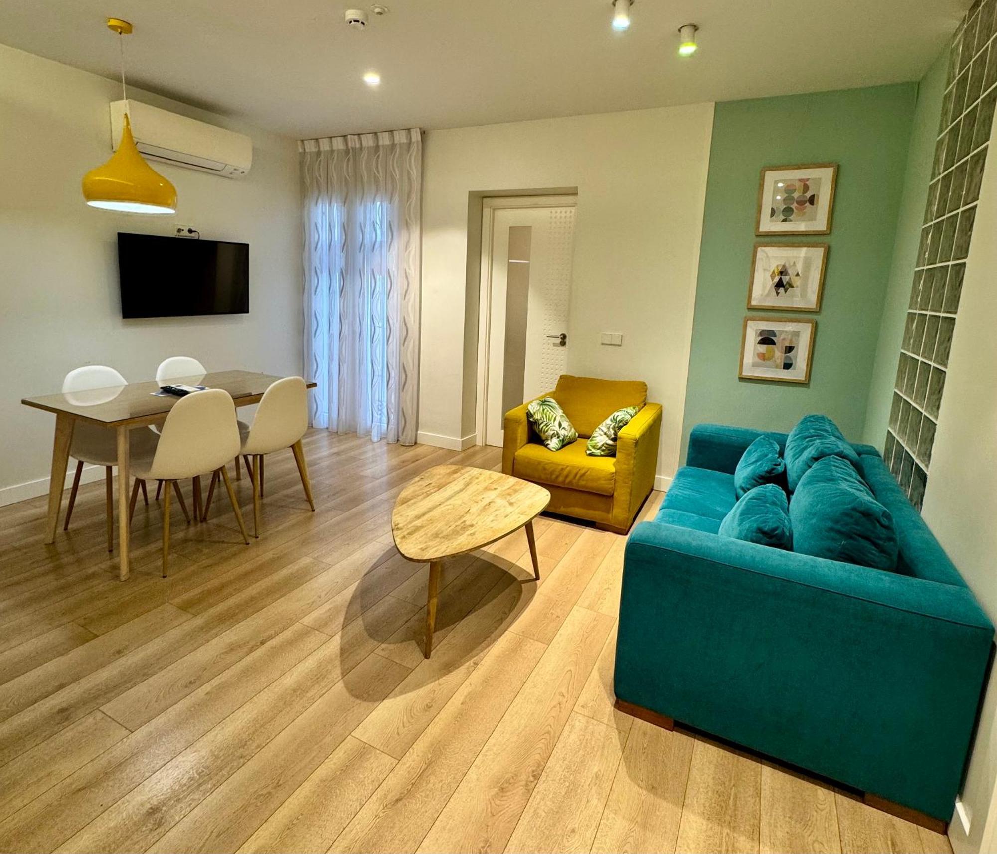 Apartamentos Apolo Madrid Dış mekan fotoğraf
