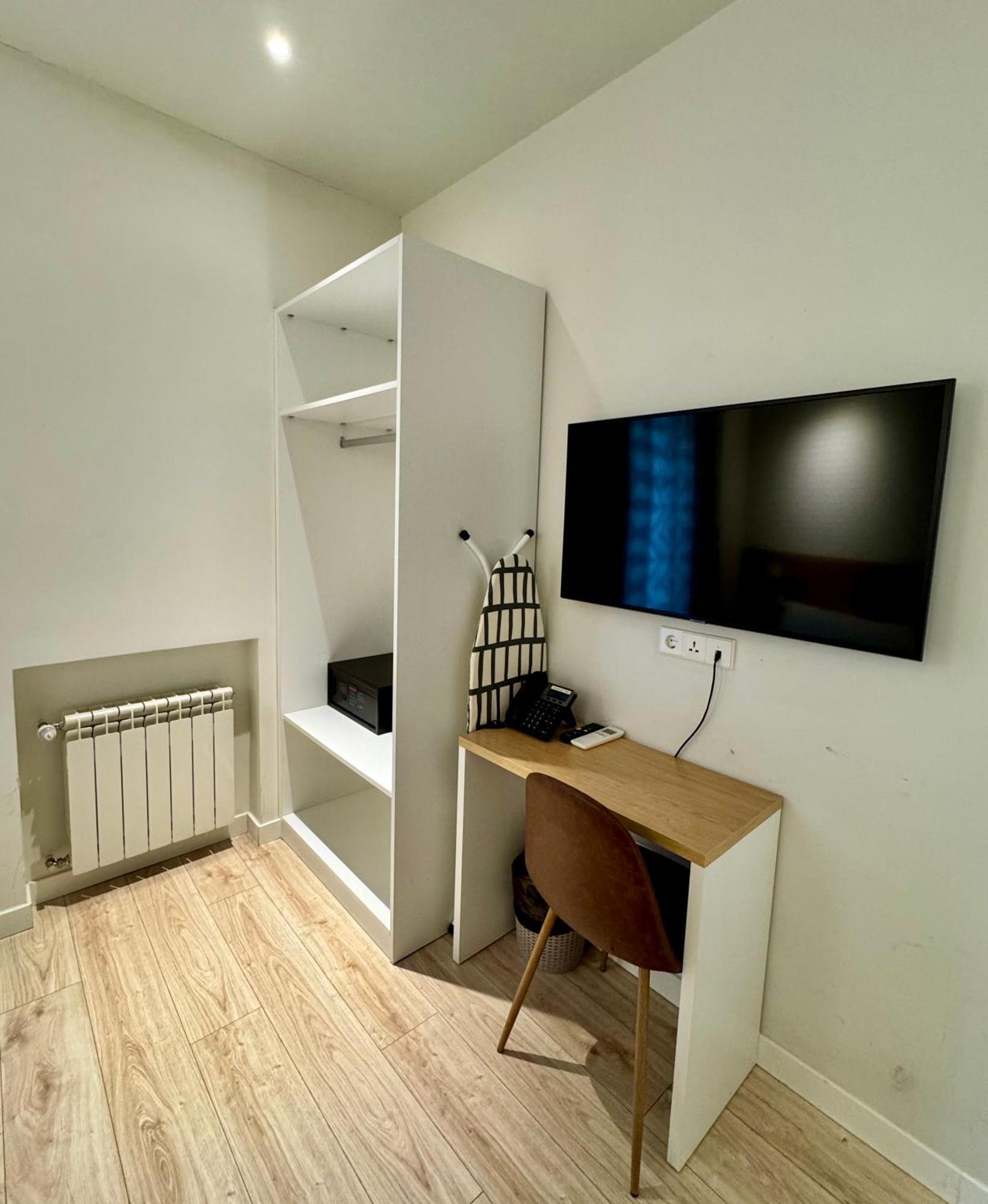 Apartamentos Apolo Madrid Dış mekan fotoğraf
