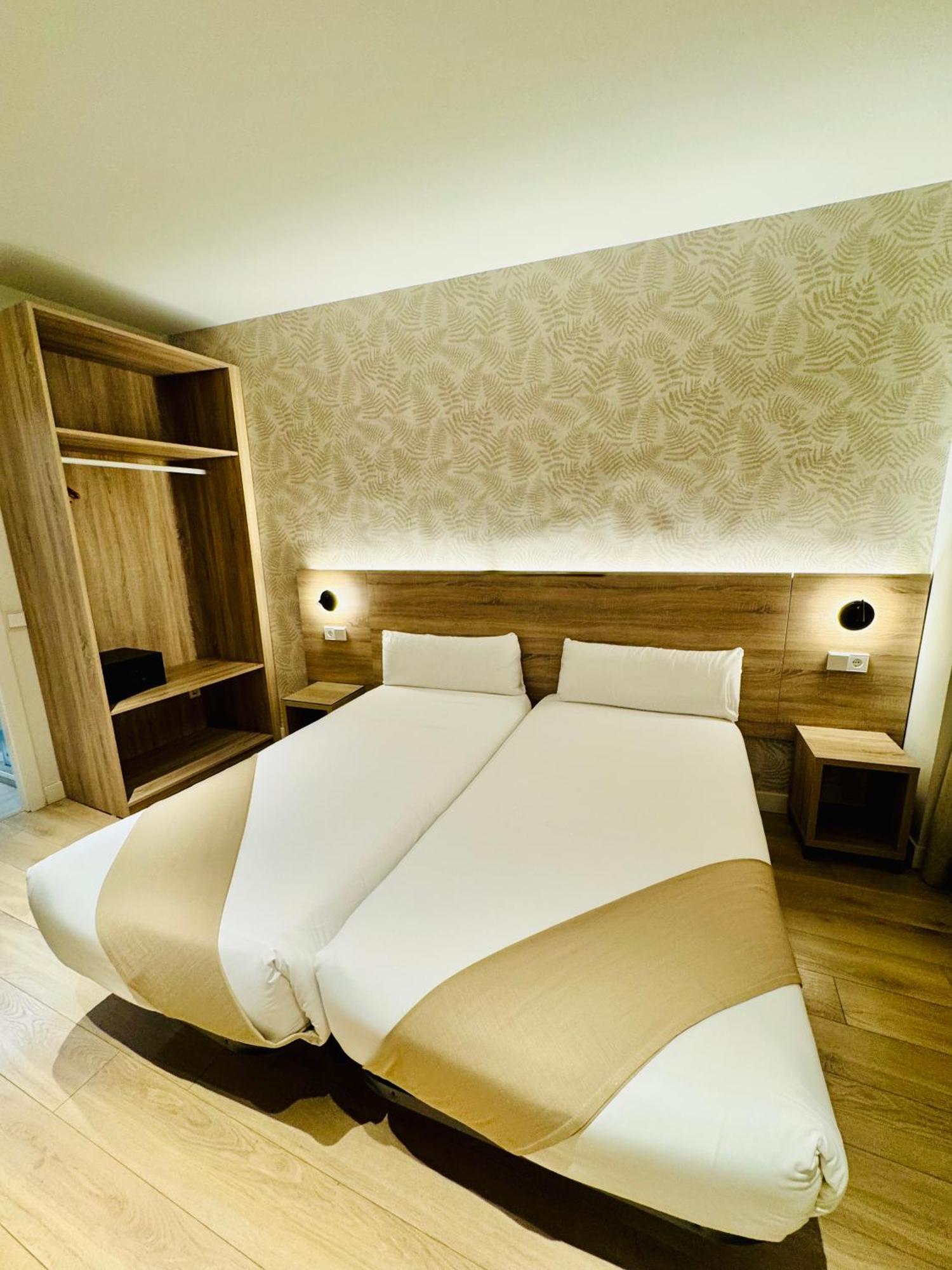 Apartamentos Apolo Madrid Dış mekan fotoğraf