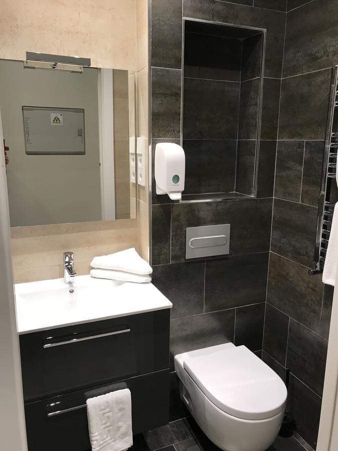 Apartamentos Apolo Madrid Dış mekan fotoğraf