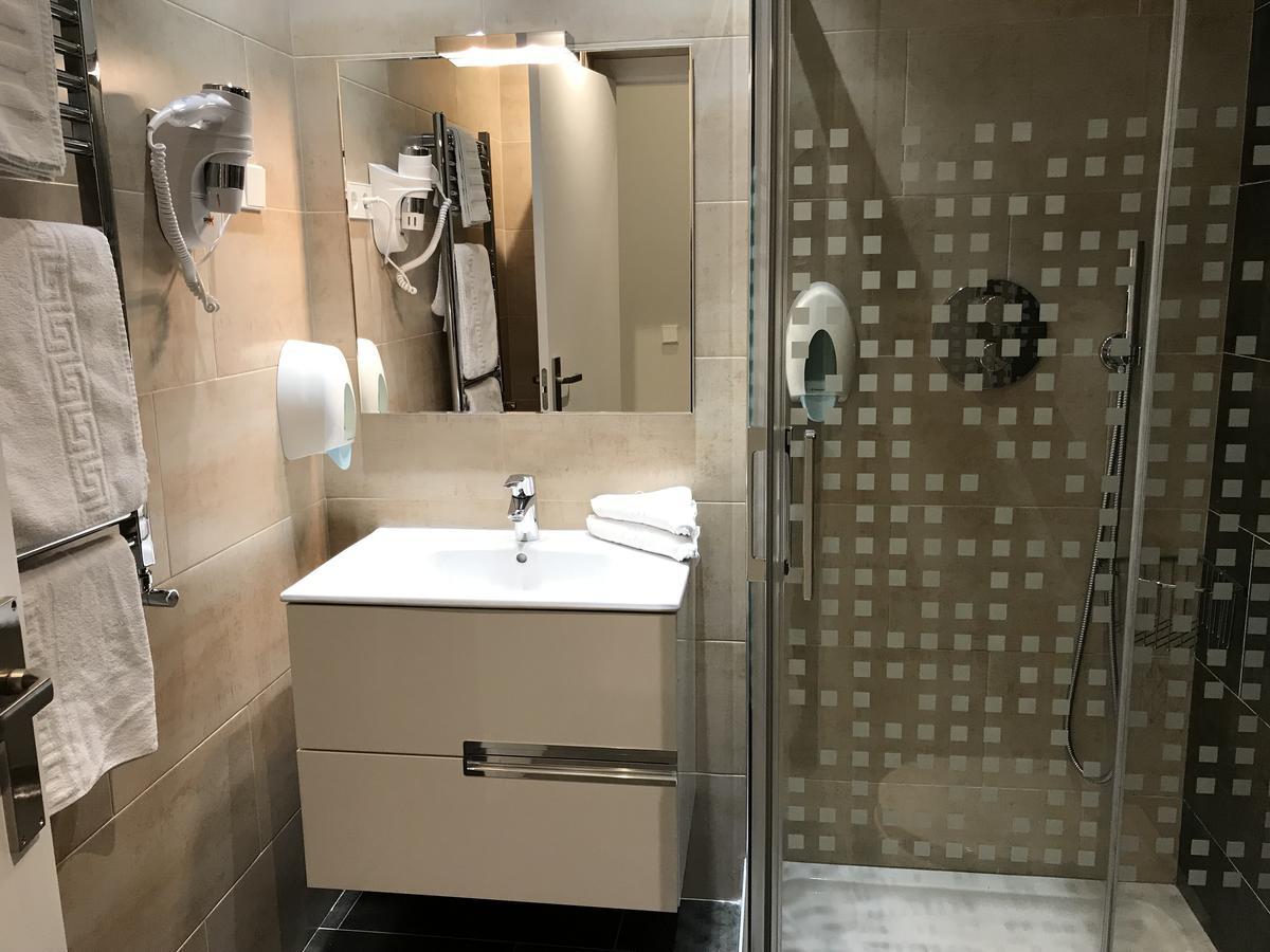 Apartamentos Apolo Madrid Dış mekan fotoğraf